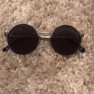 Round Sunnies